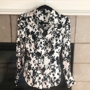 Fitted silk Bebe blouse